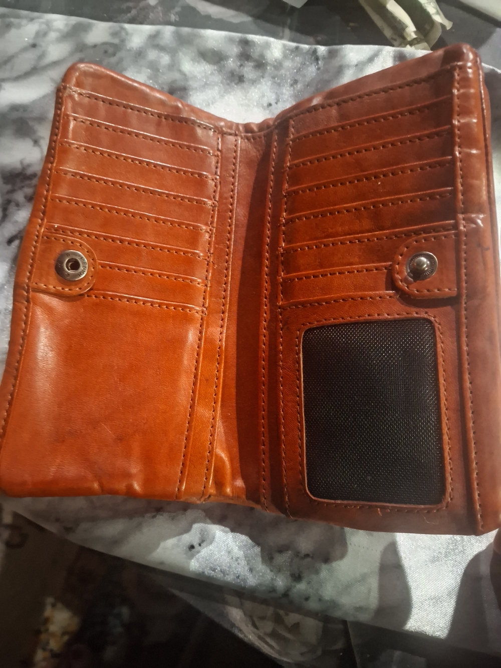 Valencia Leather Zip Wallet - Picture 3 of 6